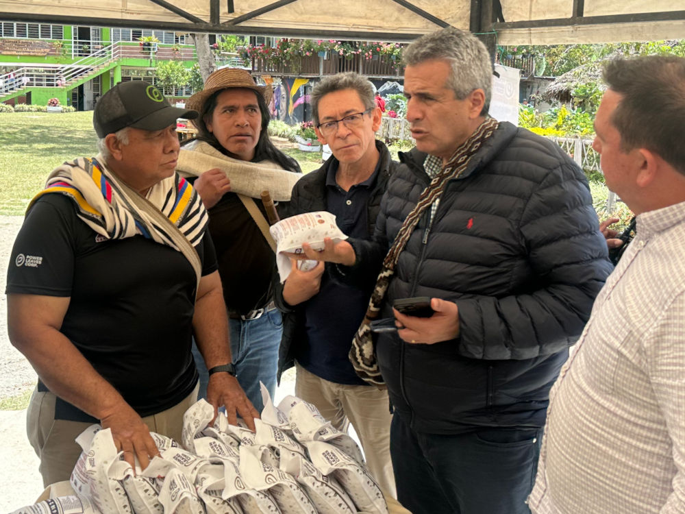 Ministerio del Interior apoya el abono con hoja de coca